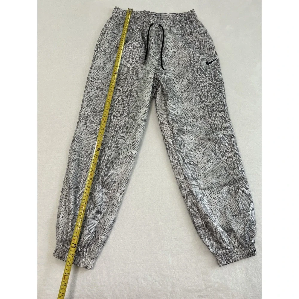 Nike Python Print‎ Jogger Pants Womens White Black Snakeskin Athletic Lounge S